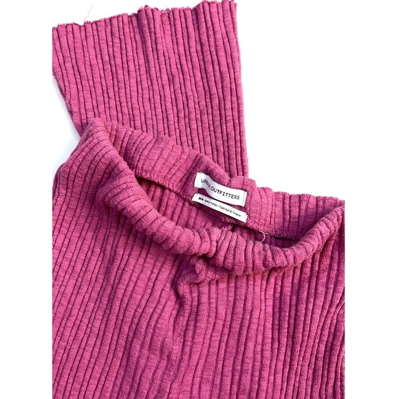 UO Rosie High-Waisted Ribbed Flare Pant - Picture 5 of 6